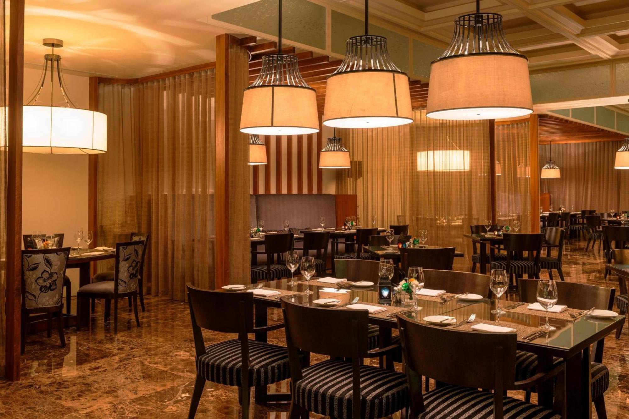 Le Meridien City Centre Bahrain Μανάμα Εξωτερικό φωτογραφία The interior of the restaurant